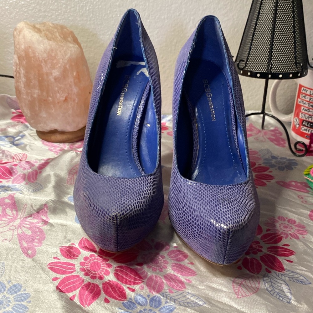 Ladies high heels size 6